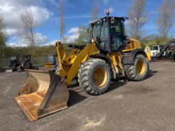 Wheel loader CAT 910K