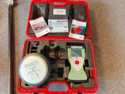 GNSS Leica GS14 + CS15