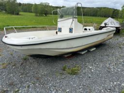 Legend Boats  - Legend 17 mittpulpet