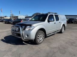 Nissan  Navara V6 