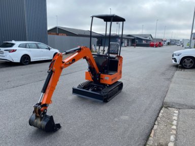 JPC KV12 Compact excavator / Year 2025 / Hours 150