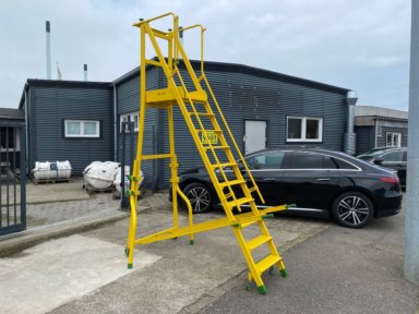 EXI International Step ladder Zone 2 IIB T3 / Height 4.90 m