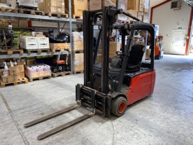 Linde E18L-01 Electric Forklift / Integrated Hydraulic Fork Positioner and Sideshift / Year 2007 / Hours 16810 / Dublex mast Lifting height 3250 mm