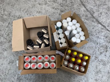 Assorteret lot forbrugsartikler Castrol GR1350-2.5PD / Molykote G-4500FM / Brilube 30 / Rocol wire rope spray
