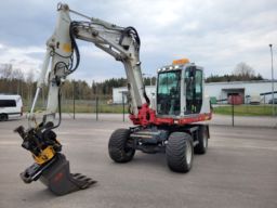 Hjulgrävare Takeuchi TB175W med tiltrotator och redskap