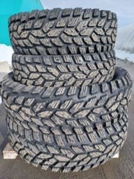 Dekk Nokian  Hakkapeliitta TRI Traktordekk.
2 stk. - 440/80R28 (Prod. 3617)
2stk. - 540/80R38 (Prod. 2017)
