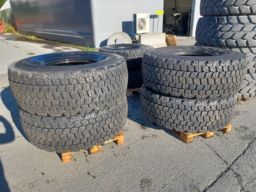 Dekk Bridgestone V-steel Snow 20.5 R25 Piggdekk 4 stk.