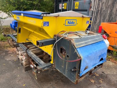  NIDO Stratos ladspreder tørsalt 600 liter model B06L - 24