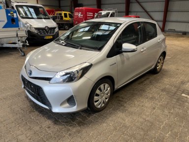 TOYOTA YARIS 1.5 HSD Multidrive S Personbil.