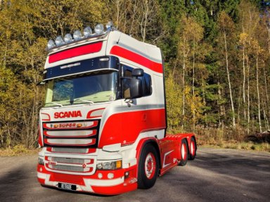 Dragbil SCANIA R560 V8 LA6X2MNB