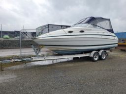 Motorbåt Chris-Craft 248 Express Cruiser med trailer