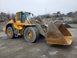 Hjullastare Volvo L180H med skopa -2017