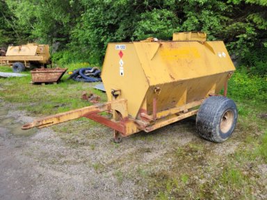 Färmartanken på hjul 2000 liter tankvagn 