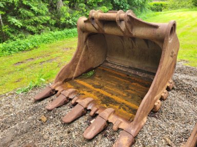 Tandskopa SMP med B 30 fäste 2200 liter Hardox