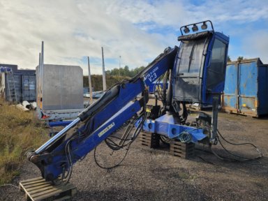Timmer kran FTG V-kran V13 med  X-Cab 2.0M hytt