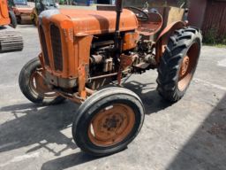 Traktor Fiat 411 R Traktor Fiat 411 R