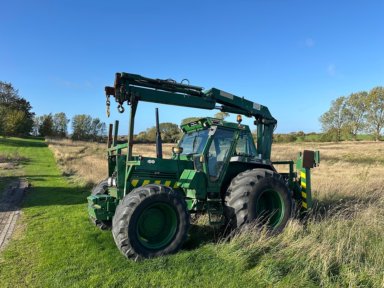 Fiat 140 - 90 traktor med kran