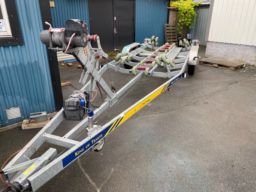 Båttrailer med elvinch TK Trailer BT2600