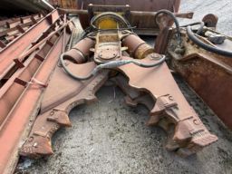 Skrotsaks med S90 skifte og rotator / scrap shear