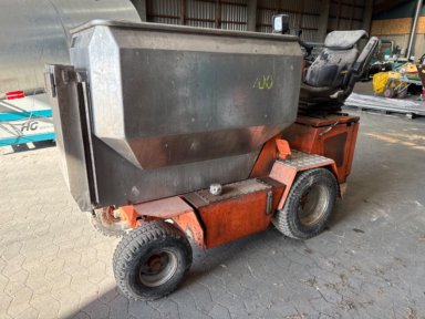 Maach Technic 700 fodervogn / feed cart