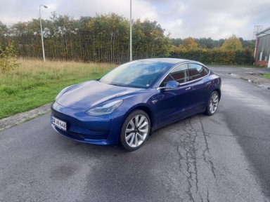Bil Tesla Model 3, El bil.