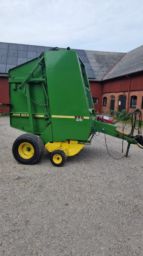 Rundbalspress John Deere 580