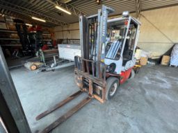 Gaffel truck/ Fork Lift Nissan