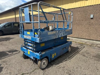 Upright X26N 10 meter saxlift