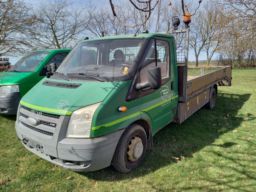Ford Transit 350, knæklad