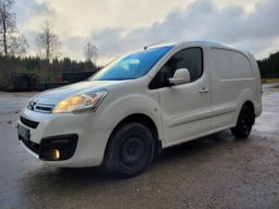 Bil CITROEN BERLINGO Långa modellen låga mil -2016