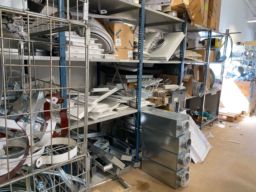 Konkursutförsäljning Lagerhylla med diverse ventilationsdetaljer
