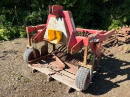 Egedal Planteløfter, liftophængt PTO drift fra traktor.