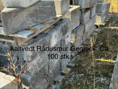 Rådhusmur ca. 4 m2 Knekt støttemur ca. 5 m2. 