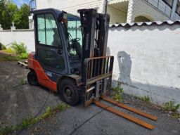 Gaffeltruck Toyota 02-8FDF25 