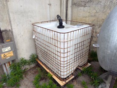 1000 liter vann tank 