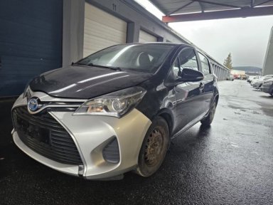 Bil TOYOTA YARIS HYBRID