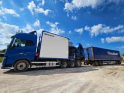 Huggbil Volvo FH16 750 Bruks flishugg med släp