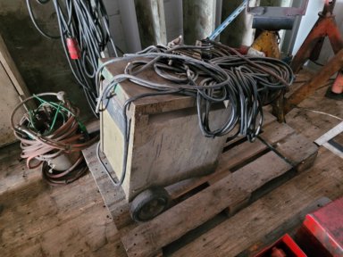 Pinnsvets Esab LCH250 (Reservationspris uppnått)