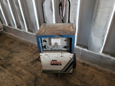 Batteriladdare AGB Indeco E-79000 (Reservationspris uppnått)
