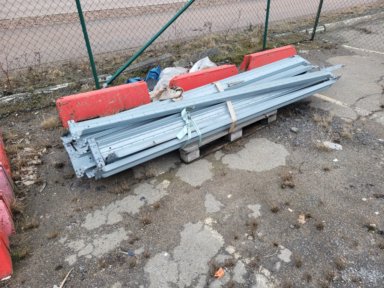 Bommar till pallställ ca 20 st  Constructor P90 ( inget reservationspris )