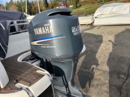 2005 Båtmotor  Yamaha  EFI Four Stroke 225 hk 