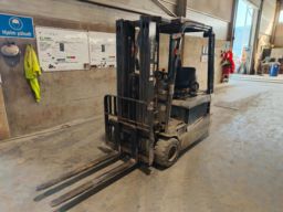 Elektrisk gaffeltruck Nissan 1450kg