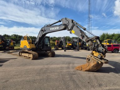 Volvo EC250EL 2016 med tiltrotator och skopa Grävmaskin/Excavator