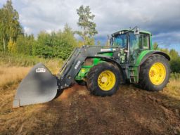 Traktor John Deere 6620  Lastare och Frontlyft