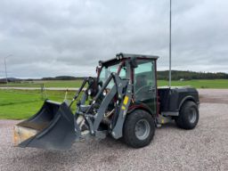 Redskapsbärare Belos Trans Giant 6704 med redskap