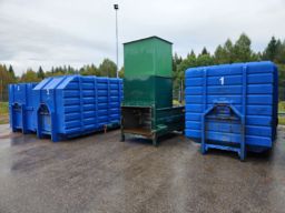 Stationär komprimator med 3st tillhörande lastväxlarcontainrar