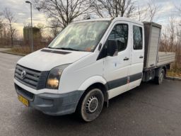 VOLKSWAGEN CRAFTER DOBBELTKABINE med ladkran.
