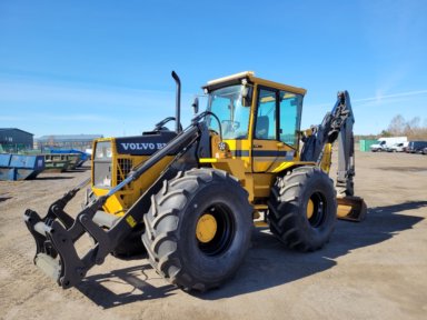 Traktorgrävare VOLVO BM EL 70 Nyrenoverad