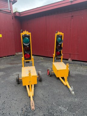 Vei (sikkerhet) utstyr LYSSIGNAL RADAR TRAFIKKSIGNALANLEGG