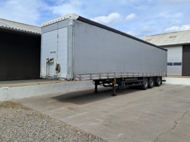 Schmitz Cargobull Gardintrailer / Sættevogn 2016  3 akslet